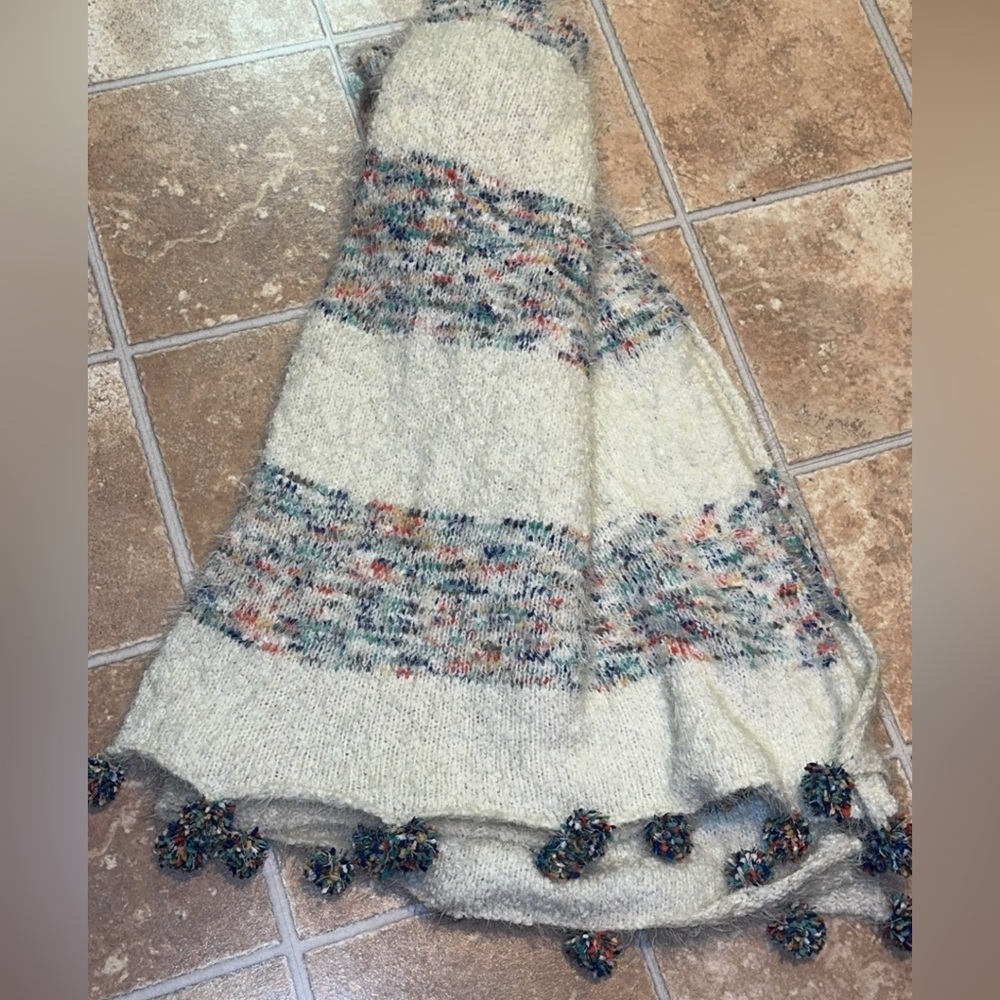 Anthropologie Madison 88 home pom pom blanket throw one size
